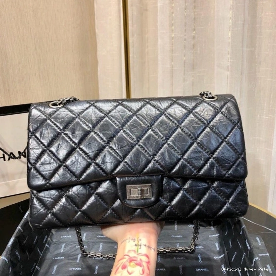 Hyper Peter CHANEL 28cm BAG FLAP 0723